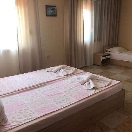 Stoyko'S Guest House Pomorie Bagian luar foto